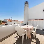 Апартаменты Let The Sun In - Walking To The By Algarve Dream Holidays Албуфейра